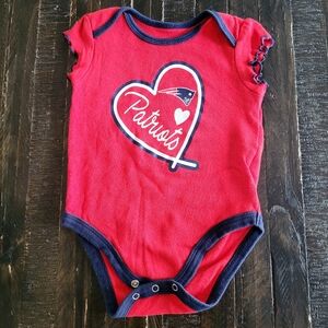 NFL New England Patriots Football Infant Girls Size 3-6 M